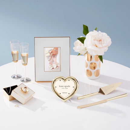 Make It Pop Floral Box - Gold
