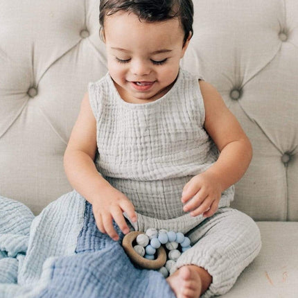 https://ik.imagekit.io/c2dr4dawp/https%3A%2F%2Fcdn.shopify.com%2Fs%2Ffiles%2F1%2F0088%2F4506%2F6325%2Fproducts%2Fclothes-coco-onesie-5671823212607.jpg%3Fv%3D1712087708?tr=f-jpg