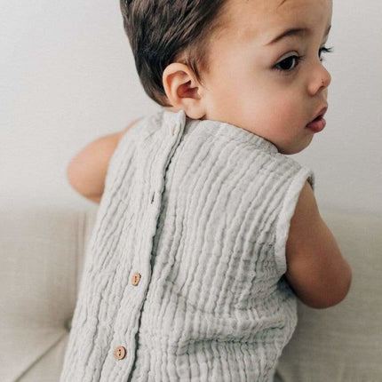 https://ik.imagekit.io/c2dr4dawp/https%3A%2F%2Fcdn.shopify.com%2Fs%2Ffiles%2F1%2F0088%2F4506%2F6325%2Fproducts%2Fclothes-coco-onesie-5671823245375.jpg%3Fv%3D1712087829?tr=f-jpg